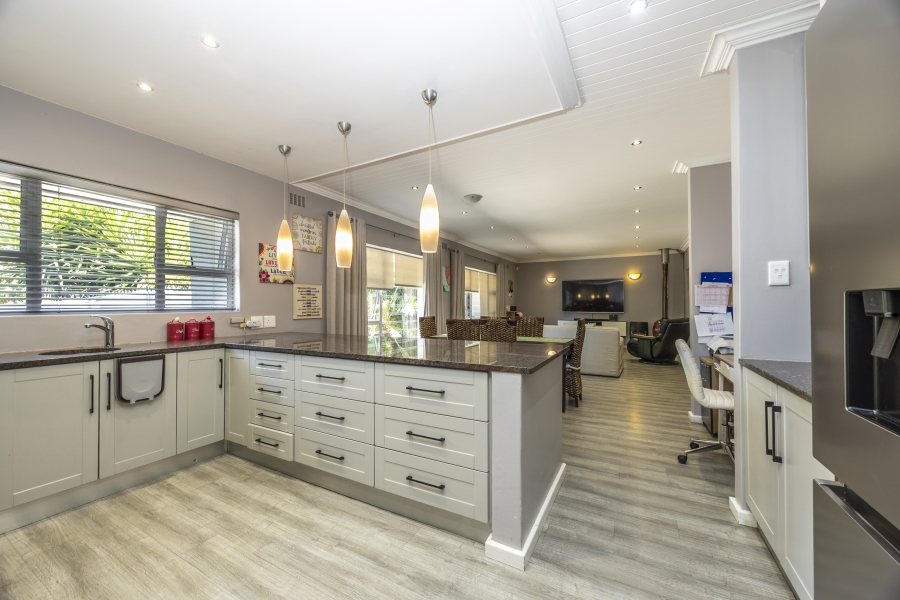 4 Bedroom Property for Sale in Welgemoed Western Cape